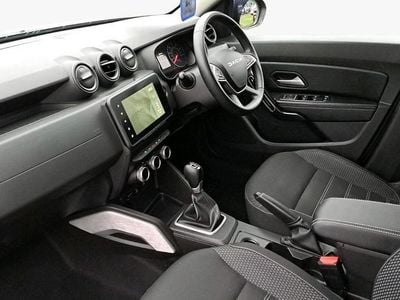 Green Used 2023 Dacia Duster Journey SUV | £16,406 (Fair price)