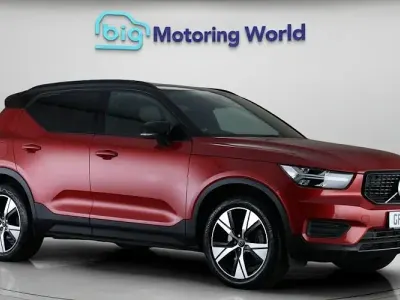 Used Volvo XC40 R-Design 211 HP (155 kW) 2021 Red SUV