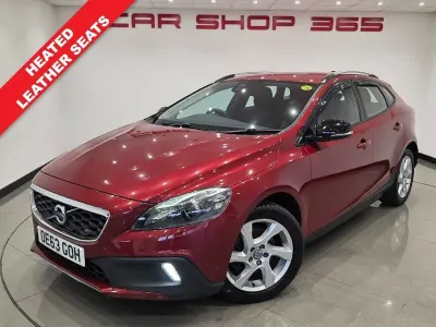 Used Volvo V40 2014 Red Hatchback