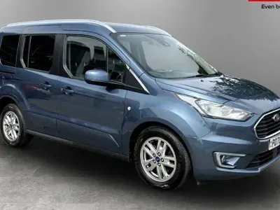 Used Ford Tourneo Titanium 120 HP (88 kW) 2021 Estate