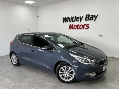 Used Kia Ceed 135 HP (99 kW) 2015 Blue Hatchback