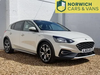 Used Ford Focus Active X 120 HP (88 kW) 2020 White Hatchback
