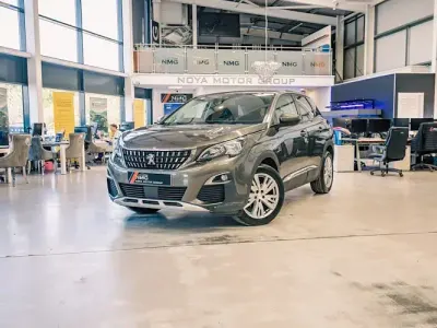 Used Peugeot 3008 Allure 120 HP (88 kW) 2018 Grey SUV