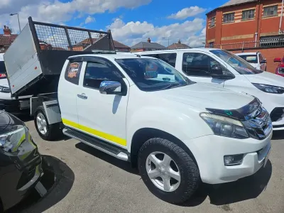 Used Isuzu D-Max 2015 White Pickup