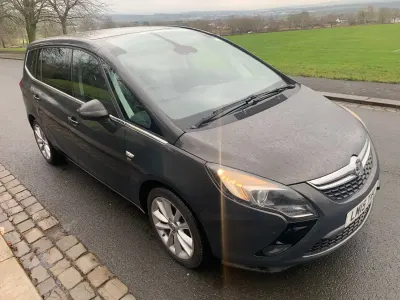 Second-hand Vauxhall Zafira Elite 170 CP (125 kW) 2015 Gri Monovolum
