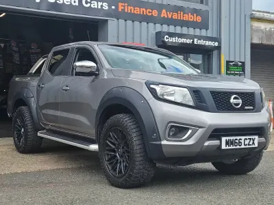 Käytetty Nissan Navara N-Connecta 2016 Harmaa Nouto