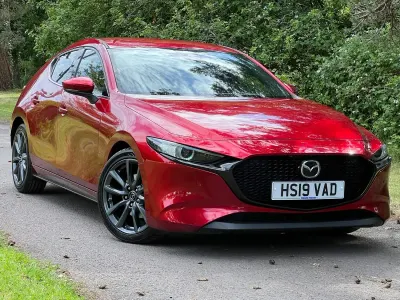 Used Mazda 3 Inclusive 122 HP (89 kW) 2019 Red Hatchback