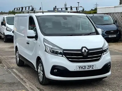 Used Renault Trafic 120 HP (88 kW) 2021 White MPV