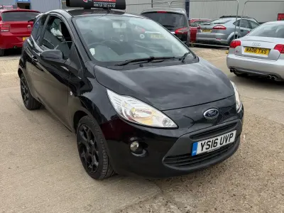 Begagnad Ford Ka Zetec 69 HK (50 kW) 2016 Svart Halvkombi
