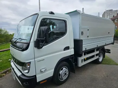 Usado Mitsubishi Canter 2026 Branco Cabrios