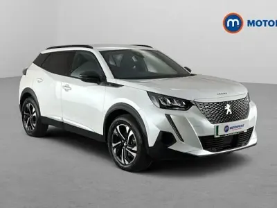 Used Peugeot e-2008 Allure+ 100 kW (136 HP) 2023 White SUV
