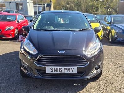 Used Ford Fiesta Zetec 82 HP (60 kW) 2016 Black Hatchback
