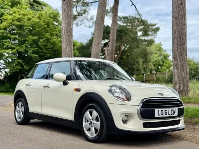 Used Mini Cooper D Hatch 116 HP (85 kW) 2016 White Hatchback