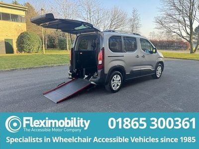 Used Peugeot Rifter Allure 131 HP (96 kW) 2019 Grey MPV