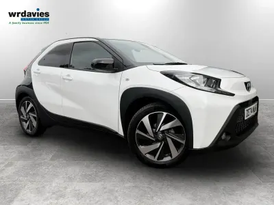 Used Toyota Aygo X 72 HP (52 kW) 2024 White SUV