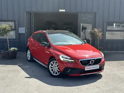 Used Volvo V40 Pro 2016 Red Hatchback