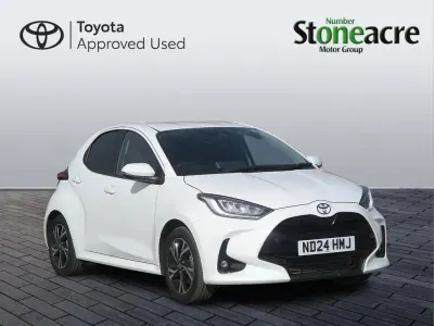 Used Toyota Yaris Design 116 HP (85 kW) 2024 White Hatchback
