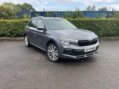 Begagnad Skoda Kamiq SE L 115 HK (84 kW) 2024 Grå SUV