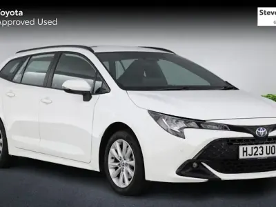 Used Toyota Corolla 140 HP (102 kW) 2023 White Estate