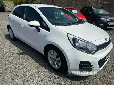 Used Kia Rio 2016 White Hatchback