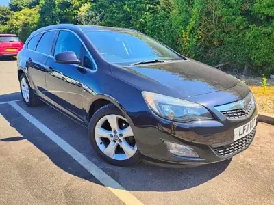 Used Vauxhall Astra SRi 2011 Black Estate