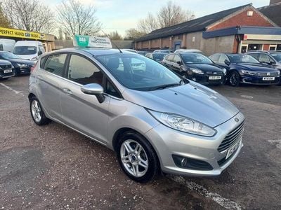 Silver Used 2014 Ford Fiesta Zetec Hatchback | £4,995 (Good price)