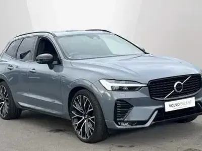 Usado Volvo XC60 R-Design Pro 194 HP (142 kW) 2022 Cinzento SUV
