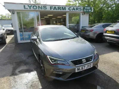Begagnad Seat Leon FR 125 HK (91 kW) 2017 Grå Sportkupé