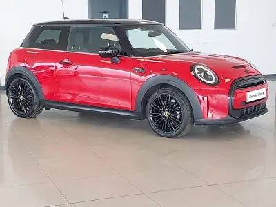 Używany Mini Cooper S Level 2 135 kW (184 KM) 2023 Czerwony Hatchback