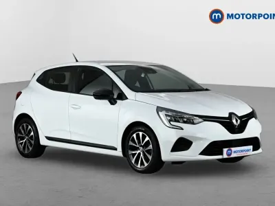 Used Renault Clio V Evolution 90 HP (66 kW) 2023 White Hatchback