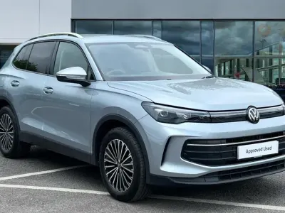 Używany VW Tiguan Match 150 KM (110 kW) 2025 Srebrny SUV