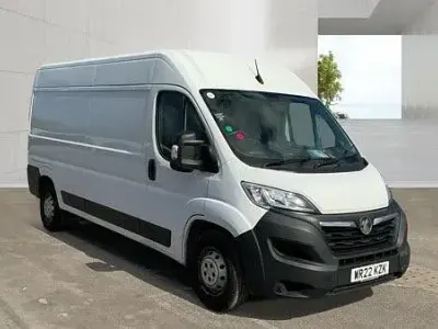 Used Vauxhall Movano S 138 HP (101 kW) 2022 White
