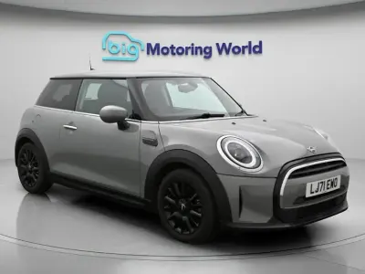Used Mini ONE Classic 102 HP (75 kW) 2021 Grey Hatchback