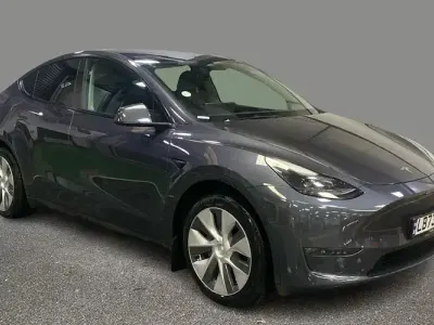 Used Tesla Model Y Long Range AWD 286 kW (389 HP) 2025 SUV