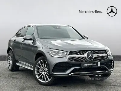 Begagnad Mercedes GLC300e AMG Line Premium 2023 Grå