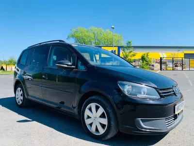 Usado VW Touran 150 HP (110 kW) 2025 Preto Monovolume