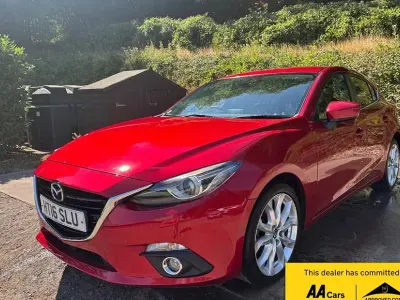Used Mazda 3 Inclusive 120 HP (88 kW) 2016 Red Hatchback