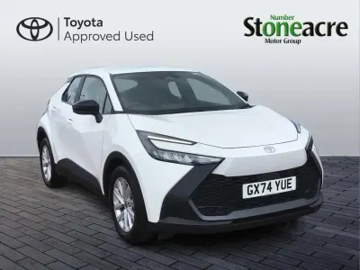 Used Toyota C-HR 140 HP (102 kW) 2024 White SUV