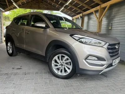 Used Hyundai Tucson SE 132 HP (97 kW) 2017 Beige SUV