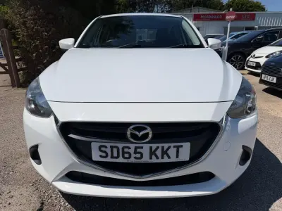 Used Mazda 2 2015 White Hatchback