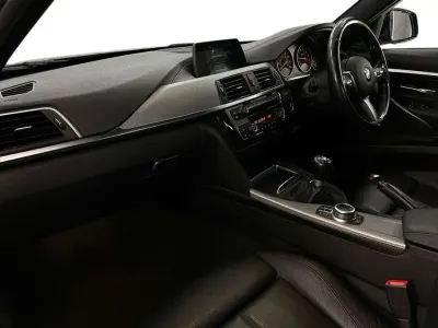 Begagnad BMW 320 M Sport 181 HK (133 kW) 2018 Grå Kombi