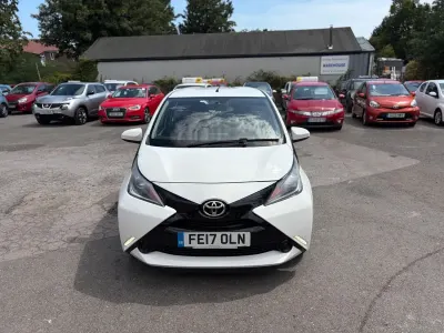 Used Toyota Aygo X-play 69 HP (50 kW) 2017 White Hatchback