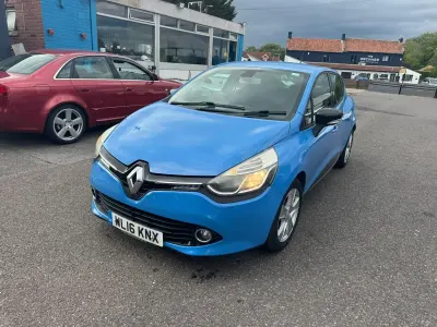 Used Renault Clio Dynamique 75 HP (55 kW) 2016 Blue Hatchback