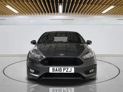 Used Ford Focus ST-Line X 140 HP (102 kW) 2018 Grey Hatchback