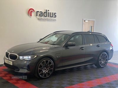 BMW 330e