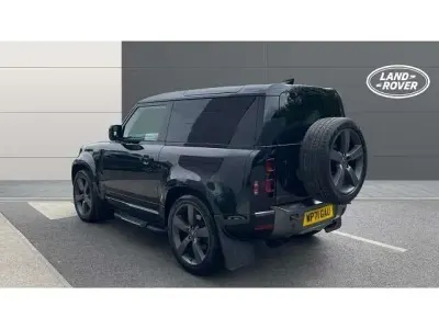 Usado Land Rover Defender 525 CV (386 kW) 2021 Negro SUV
