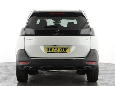 Usado Peugeot 5008 Premium 129 HP (94 kW) 2023 Branco SUV