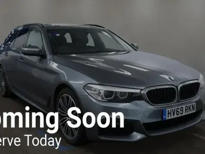 Usado BMW 520 M Sport 2019 Azul Familiar