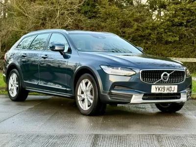 Used Volvo V90 CC 2019 Blue Estate