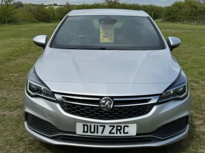 Gebraucht Vauxhall Astra SRi 150 PS (110 kW) 2017 Silber Kleinwagen